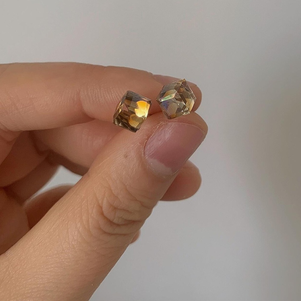 Sterling Silver 925 Amber Brown Glass Crystal Stud Earrings - Picture 2 of 9